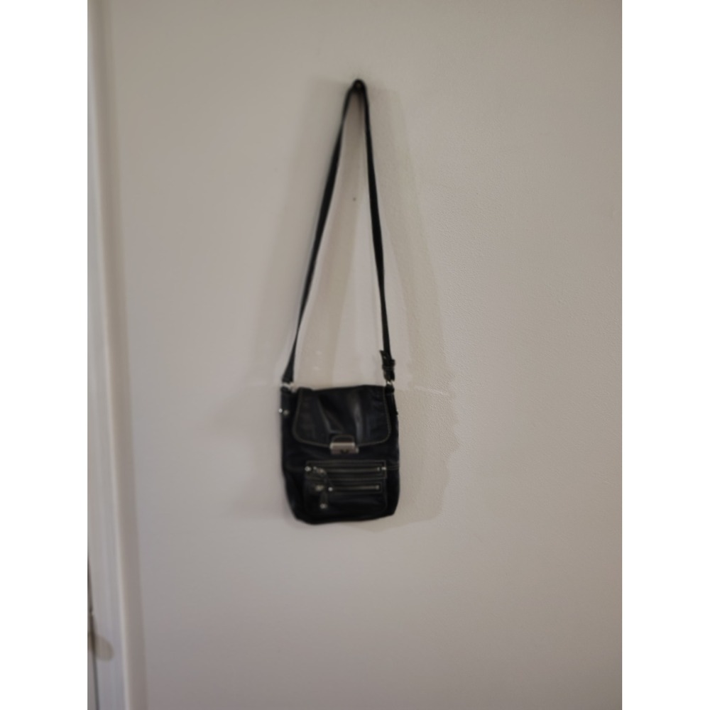 Tignanello Blackโ Leather Crossbody Bag Multi Pocket Messenger Purse Adjustable